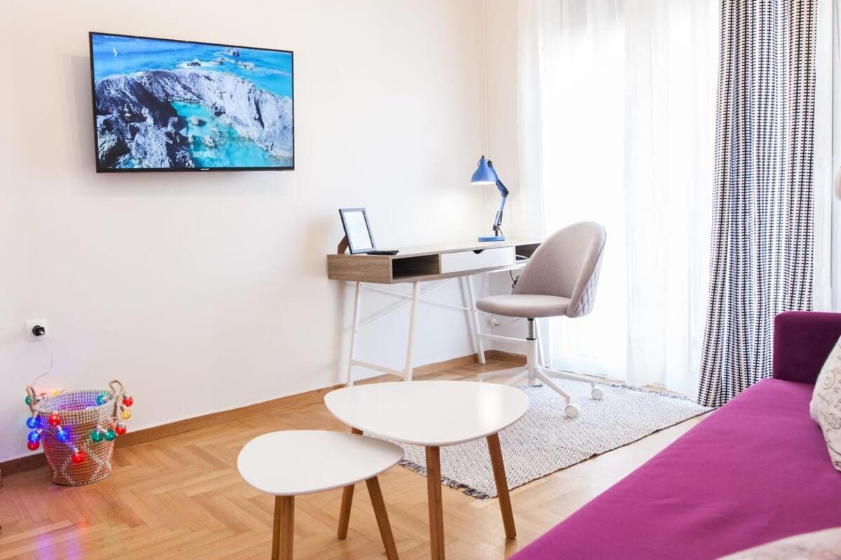 Contemporary Stylish Apartment Located Near Metaxourgeio Area Афины Экстерьер фото