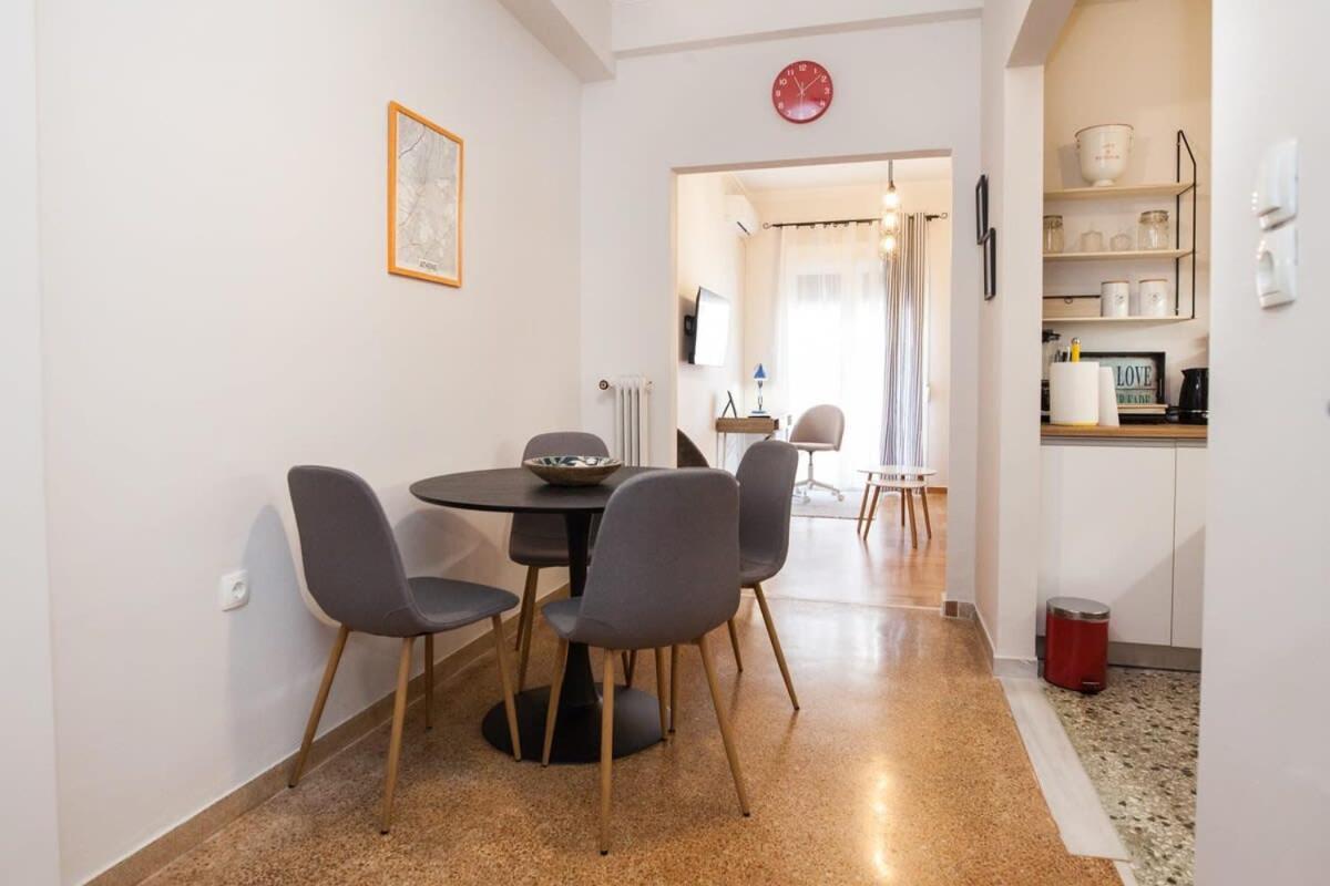 Contemporary Stylish Apartment Located Near Metaxourgeio Area Афины Экстерьер фото